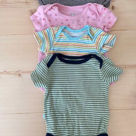 Baby size 0-3 bundle - Picture 3 of 6